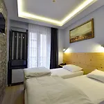 Sunlife Oldcity Szálloda 2*